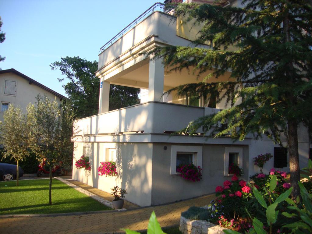 Apartments Atrium Malinska Exterior foto